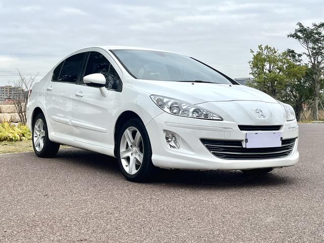 Peugeot 408