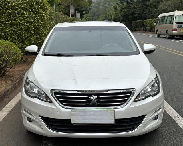 Peugeot 408