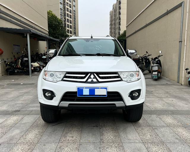 Mitsubishi Pajero Jinchang