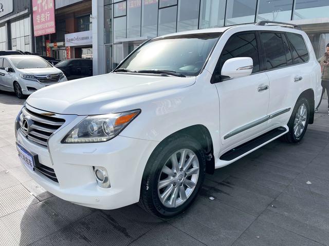 Lexus LX