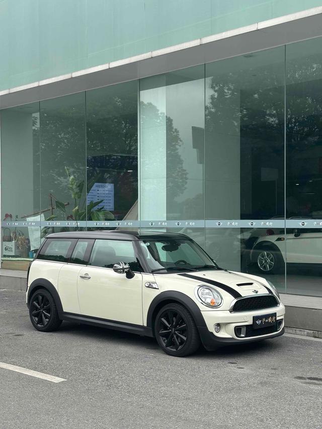 MINI CLUBMAN