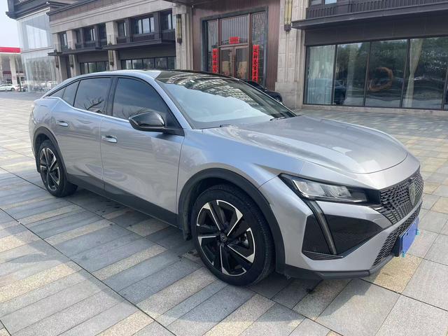 Peugeot 408X