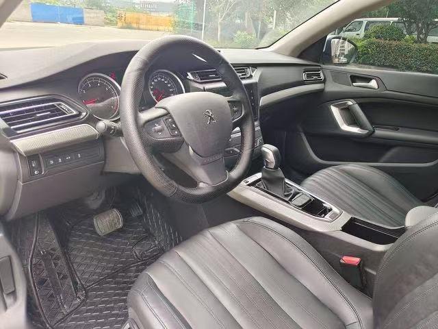 Peugeot 408