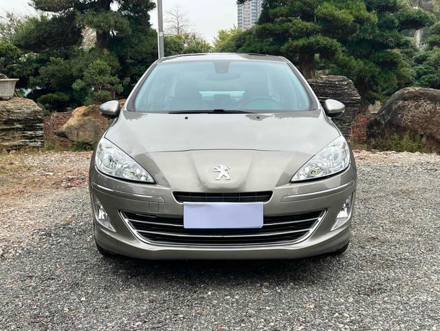 Peugeot 408