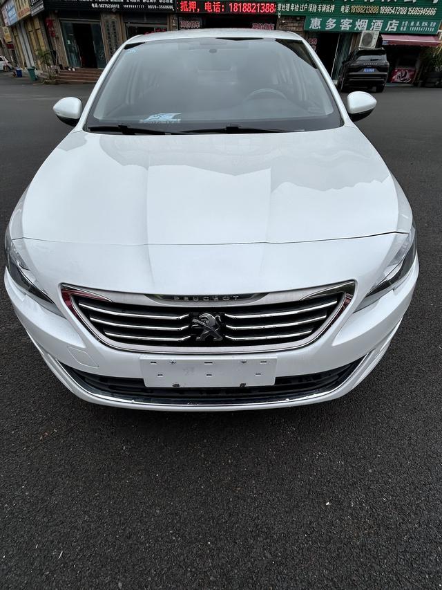 Peugeot 408