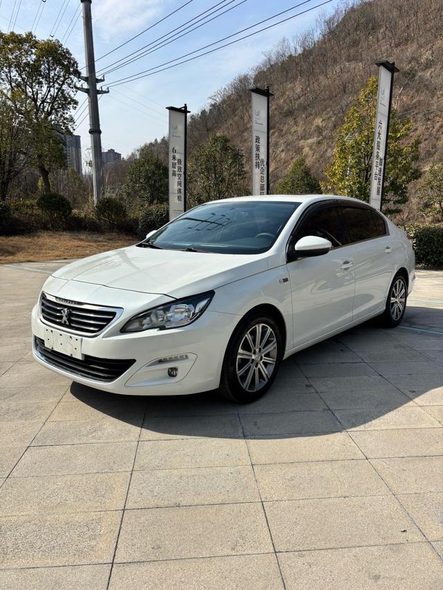 Peugeot 408