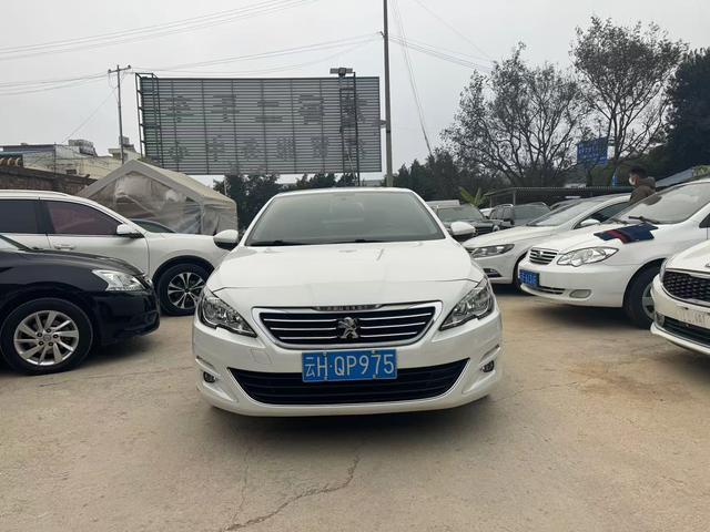 Peugeot 408