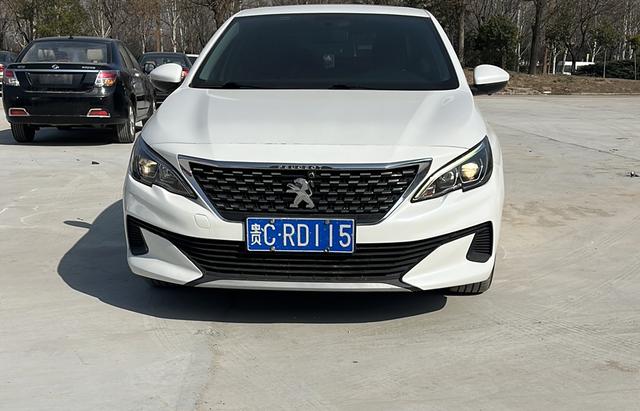 Peugeot 408