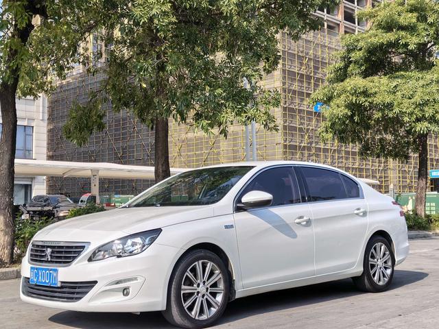 Peugeot 408