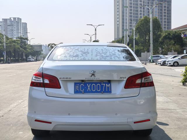 Peugeot 408