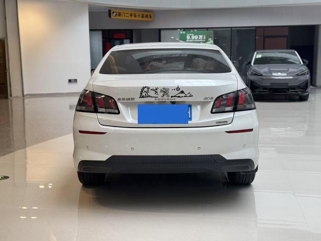 Peugeot 408