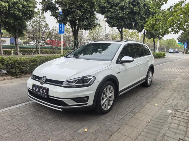 Volkswagen Golf (imported)