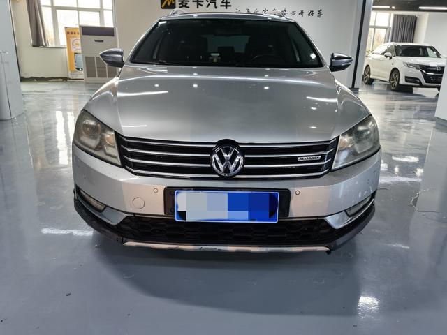 Volkswagen Magotan (imported)