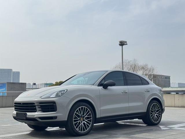 Porsche Cayenne Coupe