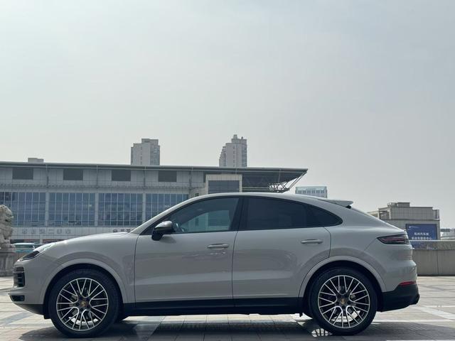 Porsche Cayenne Coupe