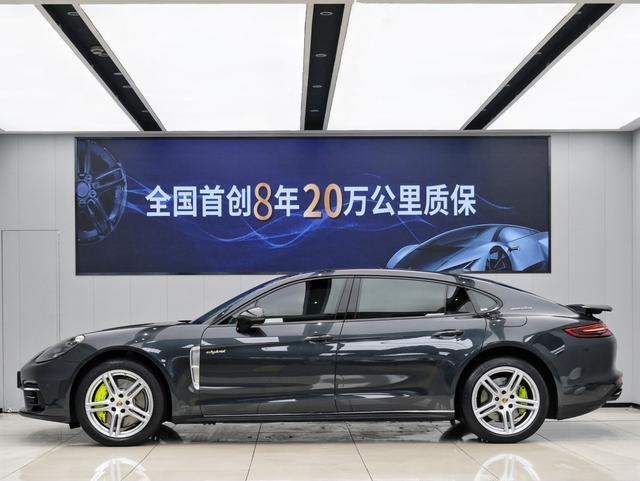 Porsche Panamera E-Hybrid