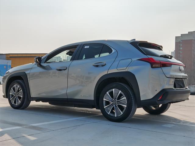 Lexus UX EV