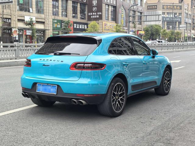 Porsche Macan