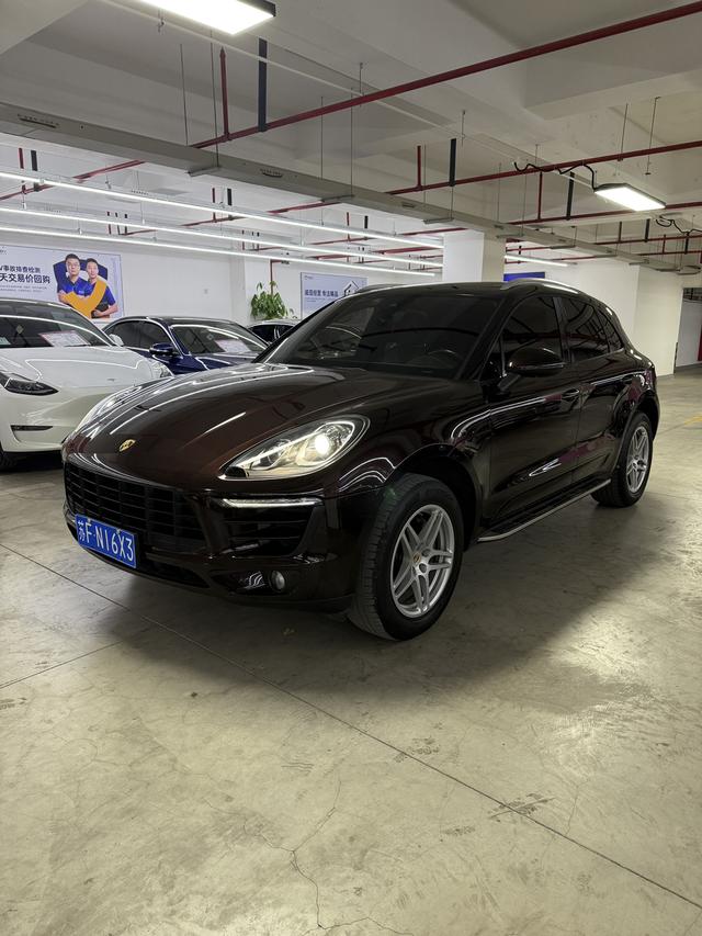 Porsche Macan