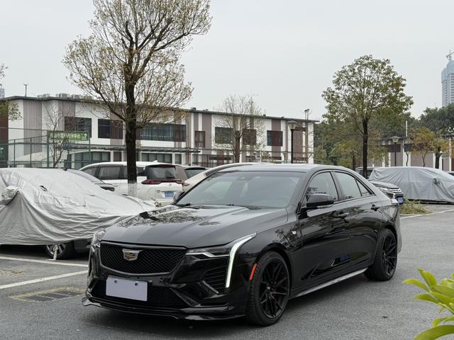 Cadillac CT4