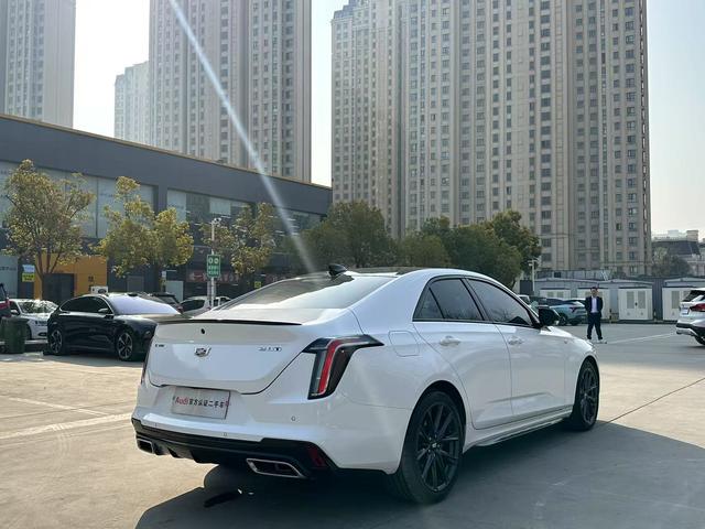 Cadillac CT4