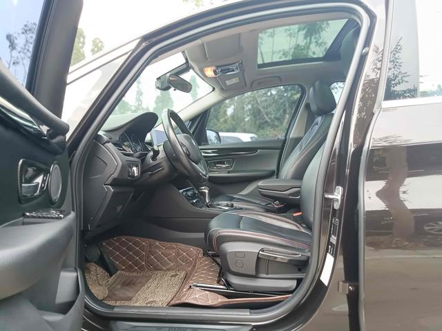 BMW 2 series station wagon