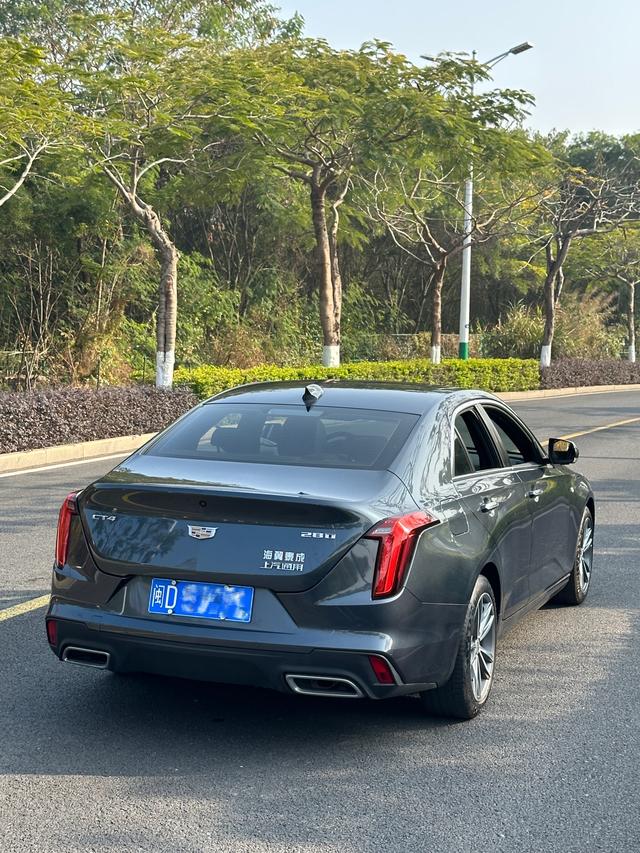 Cadillac CT4