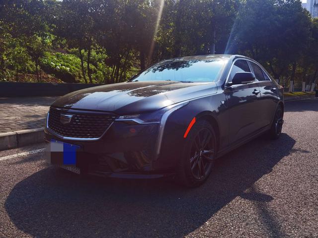 Cadillac CT4