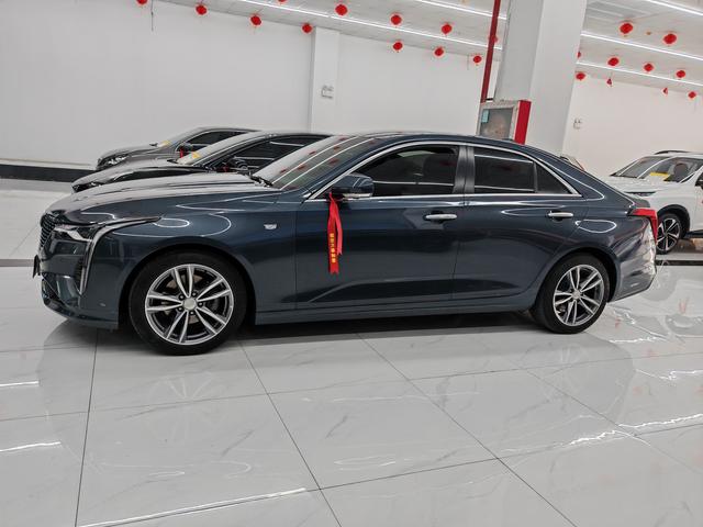 Cadillac CT4