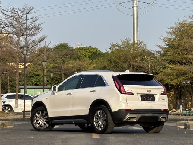 Cadillac XT4