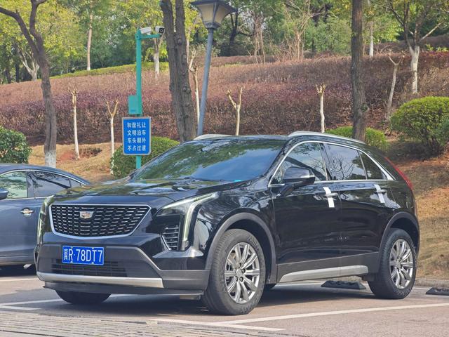 Cadillac XT4