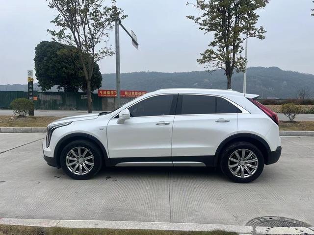 Cadillac XT4