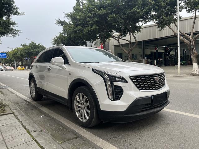 Cadillac XT4