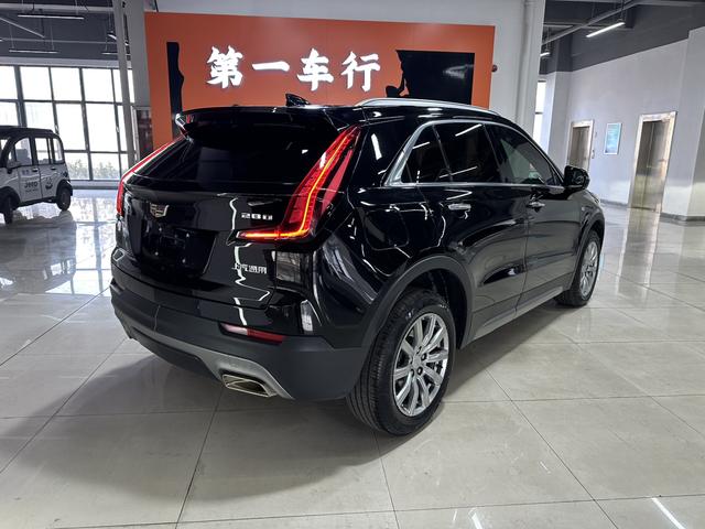 Cadillac XT4