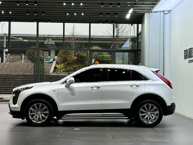 Cadillac XT4