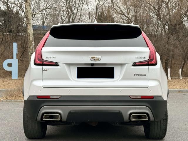 Cadillac XT4