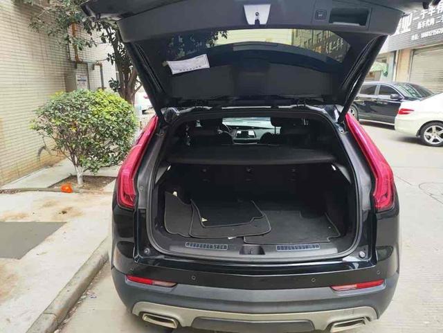 Cadillac XT4