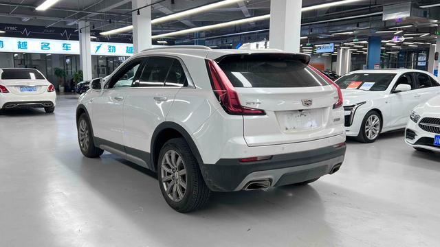 Cadillac XT4