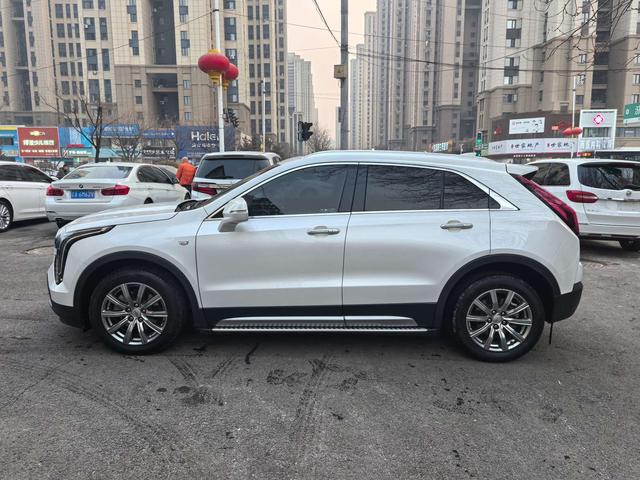 Cadillac XT4