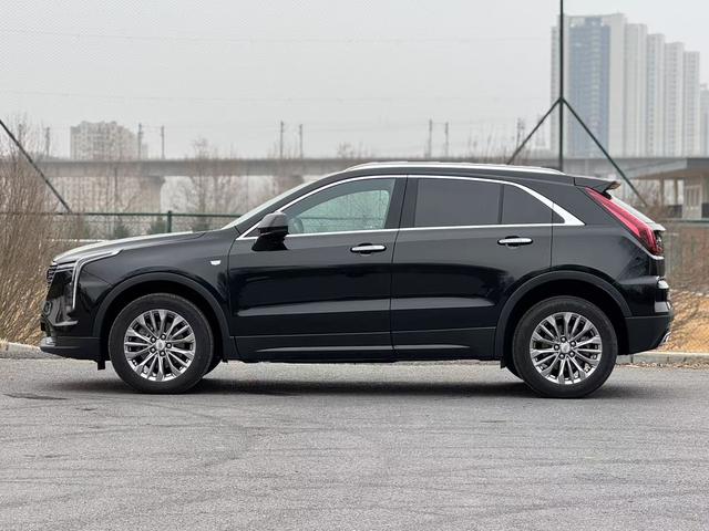 Cadillac XT4