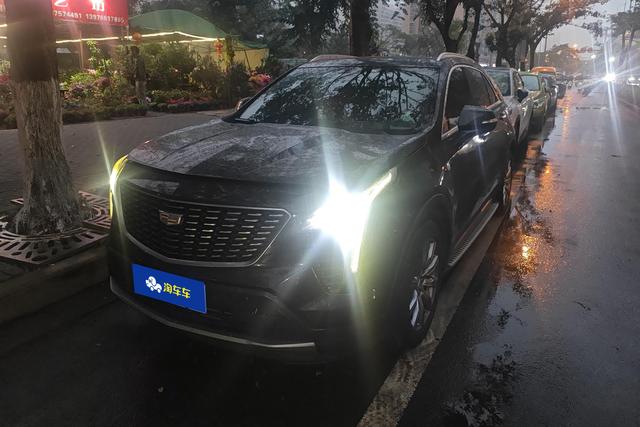 Cadillac XT4