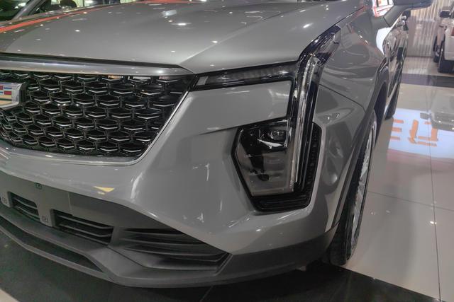 Cadillac XT4