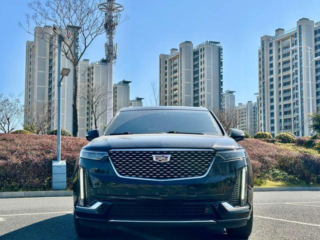 Cadillac XT6