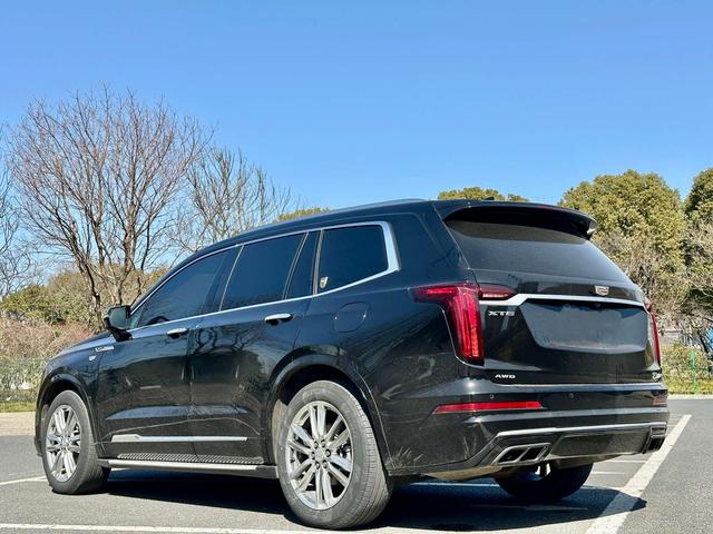 Cadillac XT6