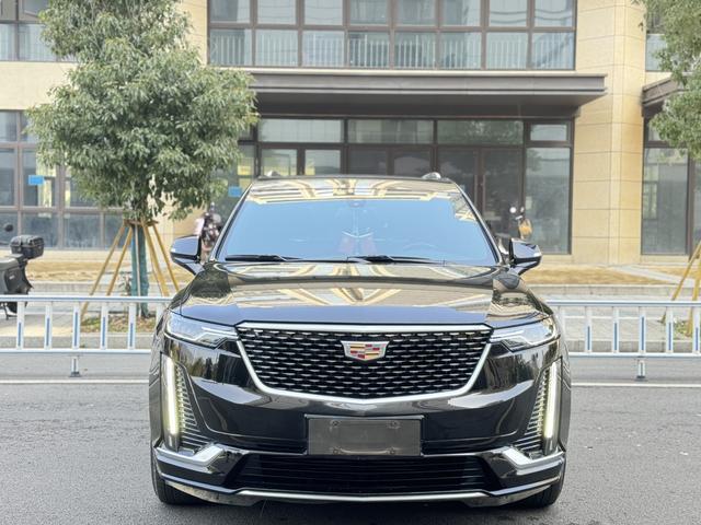 Cadillac XT6