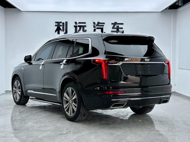 Cadillac XT6