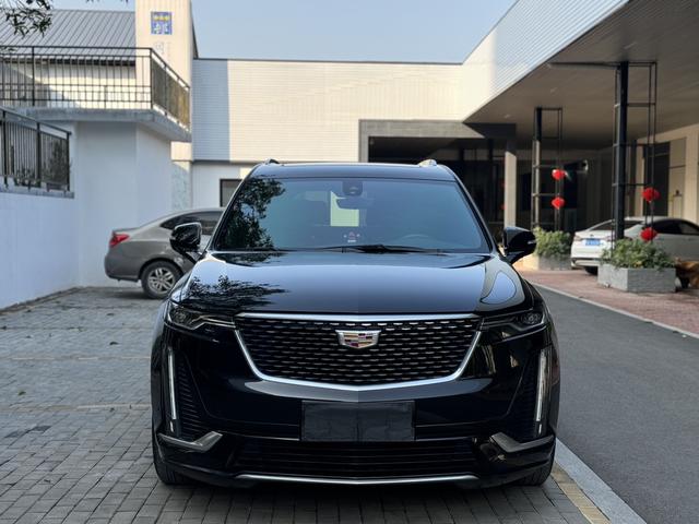 Cadillac XT6