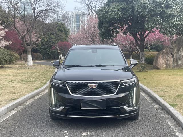 Cadillac XT6