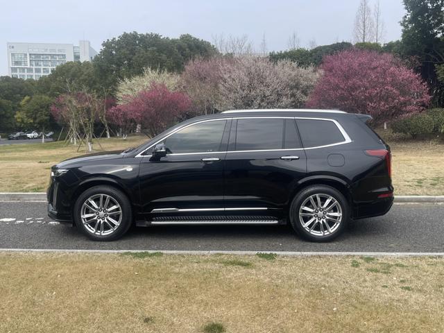 Cadillac XT6