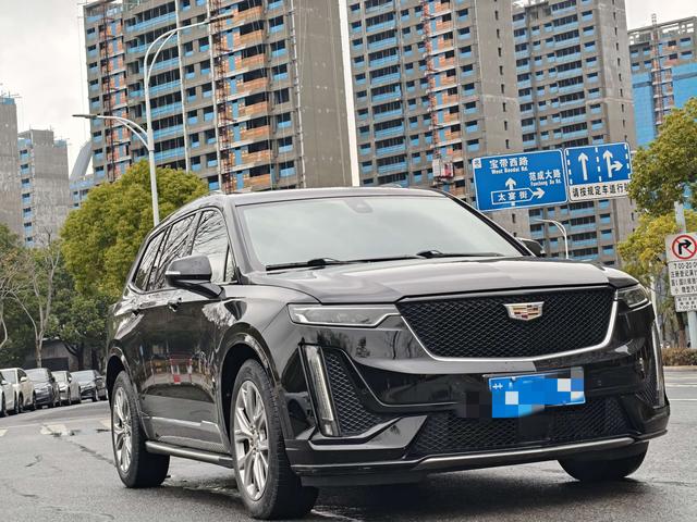 Cadillac XT6